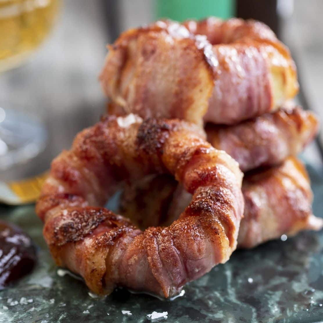 Anstelle von Chips und Sticks am Abend. Diese warme Vorspeise verschwindet innerhalb einer Minute vom Teller