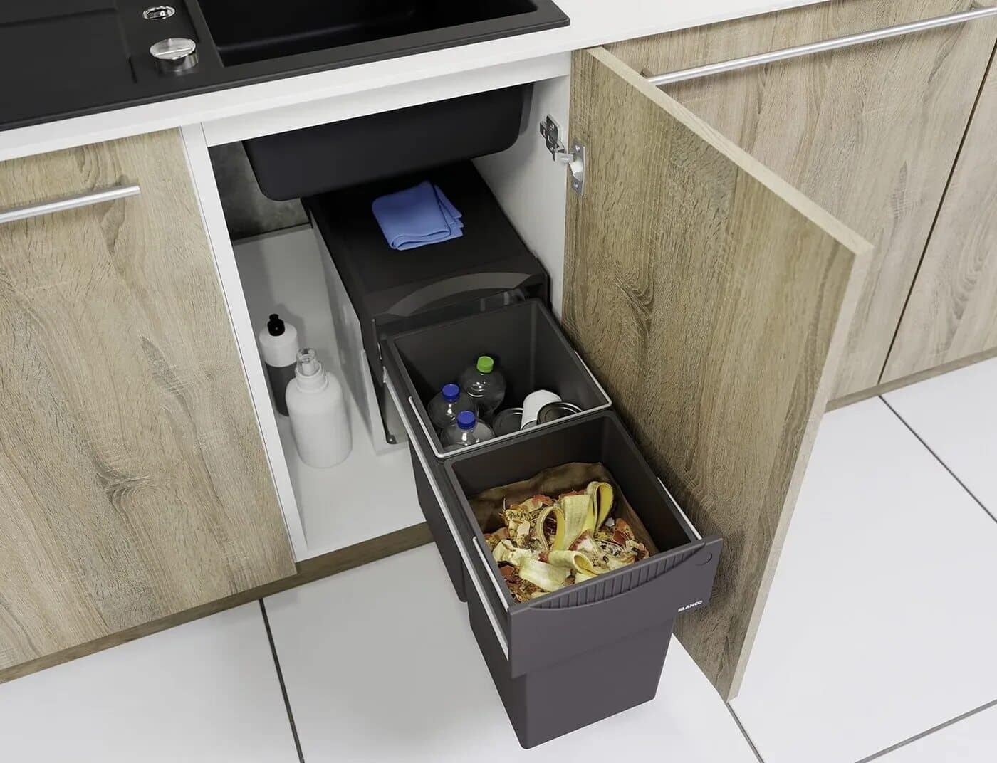 Essig in den Mülleimer sprühen: Wozu dient dieser Haushaltstrick und wie oft sollte man ihn anwenden?