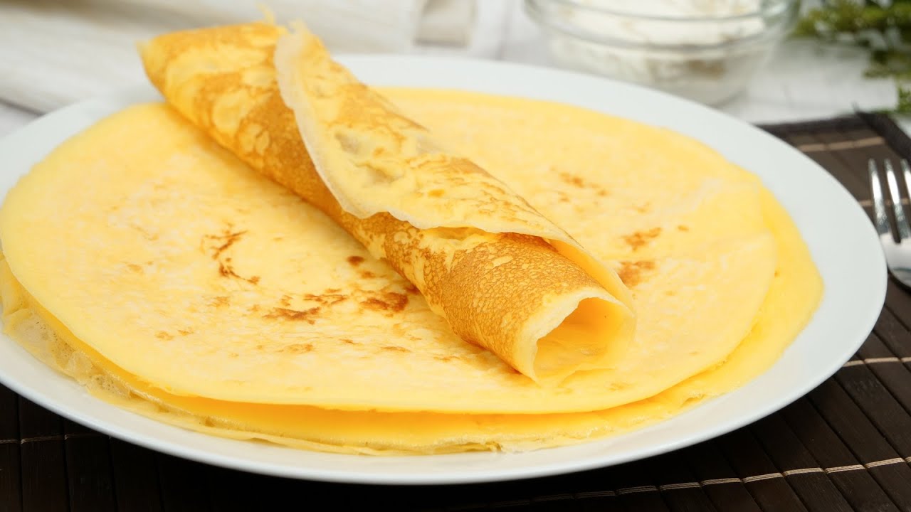 Ein Koch aus Deutschland fügt es anstelle von Milch zum Teig hinzu. Die Pfannkuchen werden elastisch und unglaublich weich